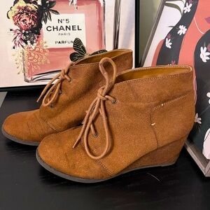 Sugar Women’s Wedge Suede Boot 8.5